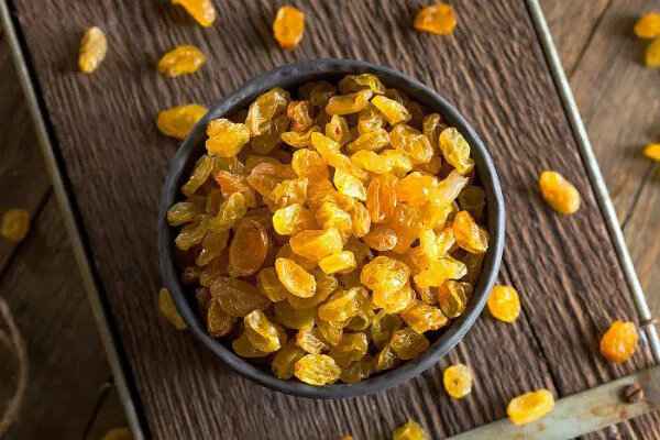 تصویر 1 از فروش کشمش پلویی خوشه طلایی + قیمت خرید به صرفه